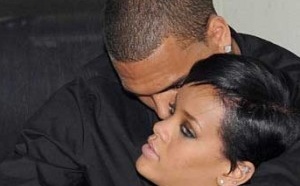 Rihanna s’inquiète du malaise de Chris Brown