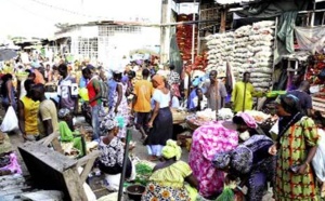 Marché Castor : Après la révolte des commerçants, la mairie déploie des camions de ramassage des ordures