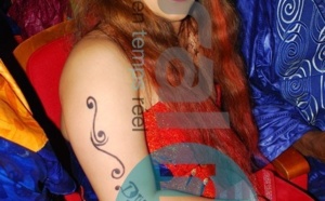 Tatouage : Mame Diarra alias Nadége marque son territoire (photo... !!!!!)