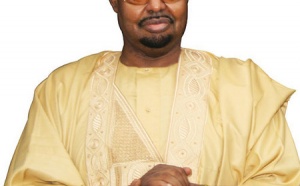 Ahmed Khalifa Niasse se tape une fille de 25 ans : « On va passer notre lune de miel au Palais d’Eté »