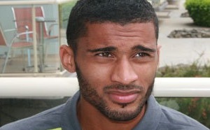 Armand Traoré propose 2000 dollars par jour à une star de la porno