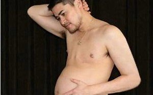 L’homme enceinte prêt à porter son quatrième enfant!!!