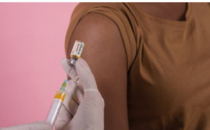 Vaccination contre le coronavirus: 8 pays sur 10 en Afrique risquent de ne pas atteindre l’objectif fixé