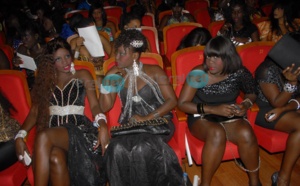 Ces charmantes filles qui adorent le Grand Théâtre