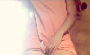 Soupçonnant l’amie de son amant d’adultère. Elle envoie ses photos nue à son mari