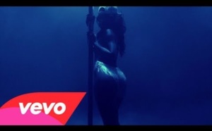 Nouveau clip de Rihanna « Pour It Up »