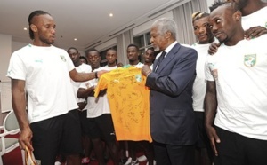 Côte-d’Ivoire-Sénégal : Koffi Annan, rend visite aux Eléphants et souhaite la victoire de la Côte d’Ivoire