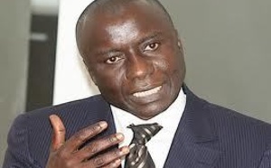 Groupe parlementaire: KhadimThioune et Seynabou Wade volent au secours de Rewmi