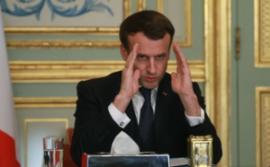 Ce n’est pas Macron qui tourne, c’est le vent !