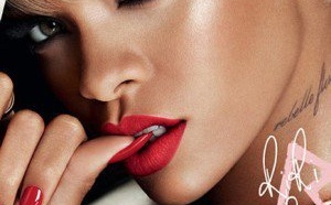 Photo - Rihanna : complètement nue et à califourchon sur le rappeur Young Chris... Le scandale de trop ?
