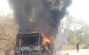 Terrorisme: 33 personnes tuées et brûlées dans un bus au Mali