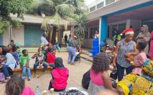 En images le personnel et leurs familles et les enfants hospitalisés en fête (Albert Royer)