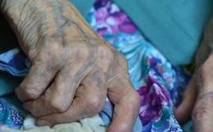 Médina: C. Sarr brutalise sa maman en...convalescence après un Avc !