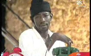 Les délires de Yoro sur le plateau de "Good morning" du vendredi 27 décembre 2013 