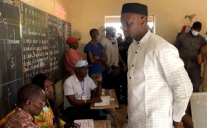 Elections locales à Ziguinchor: Ousmane Sonko dans son bureau de vote (Photos)