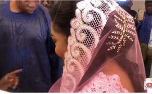 Devant Abdoulaye Diop Khass: Soumboulou presque en larmes, s’agenouille