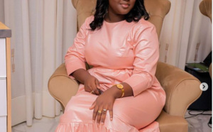 Maman, la fille de Aziz Ndiaye, très ravissante dans une tenue traditionnelle (Photos) 