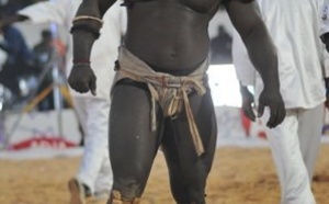 Khadim Ngom, le frère d'Eumeu Sène, pète les plombs et insulte Nguer