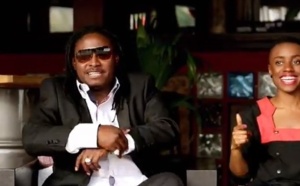 Nouveau clip: « Just Smile » de Awadi feat Mary Ndiaye, Tibass Kazematik. Regardez