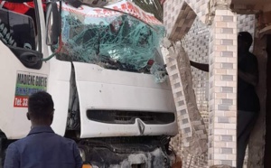 Saint-Louis: Un camion rate un virage et fonce sur une maison