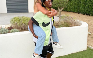 L’international sénégalais, Bouna Sarr, en toute complicité avec ses soeurs (Photos)