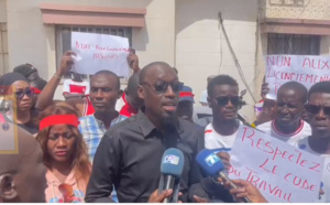 Mairie de Ouakam / Pour licenciement abusif : Plus de 100 agents licenciés, en sit-in, dénoncent l’abus d’autorité du maire Abdou Aziz Guèye