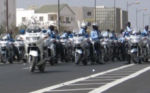 Le défilé motorisé prend possession du boulevard De Gaulle