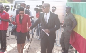 Place de l’Obélisque-El Hadj Diouf et Modou Lô au défilé du 04 Avril