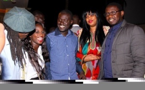 La patronne de Dash Aida Angélique pose avec ses amis