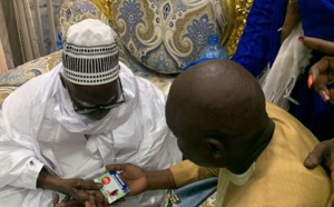 Serigne Mountakha Mbacké Bachir a reçu le président Abdoulaye Mamadou Guissé le leader du parti politique Fulla ak Fayda ex membre de Yewwi Askan wi