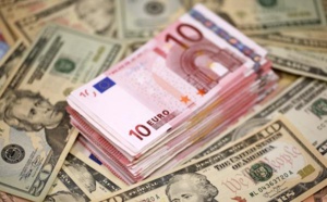 L’euro et le dollar sont égaux pour la première fois en 20 ans
