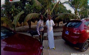 Pape Cheikh Diallo reçoit Fatou Guéwel dans "Keur Baye Cheikh"