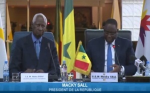 Macky Sall et Abdou Diouf se jettent des fleurs