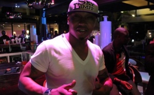 El hadji Diouf, l'éternel fêtard, se défoule à Alkimia