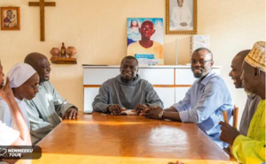 «Nemmeeku Tour»: Ousmane Sonko reçu à la paroisse Notre-Dame de la Delivrance de Popenguine
