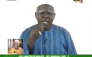 Niokhite raille Boy Bambara dans « Les 2 minutes de Niokhite »