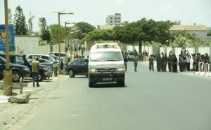 PHOTOS: L’ambulance ramène Bibo à la clinique du cap