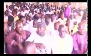 Vidéo: Thiès les imams sermonnennt les fidèles sur l'homosexualité