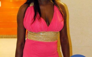 Niatam Bâ dans sa belle robe 