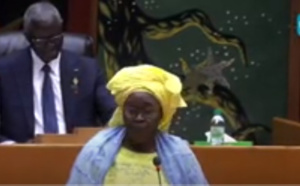 Assemblée nationale : Woré Sarr prend la défense des charretiers, des vendeurs de friperie et des conducteurs de Thiak-thiak