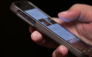Recharger la batterie de son smartphone à distance sans prise électrique?