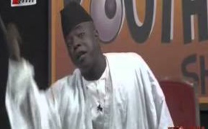 Vidéo: Kouthia Show raille Farba Ngom