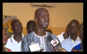 Vidéo: Des partisans de Racine Sy attaquent Idrissa Seck