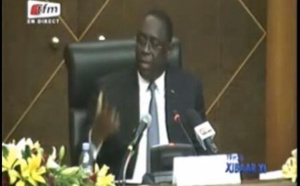 Vidéo: Macky Sall, les filles, les étudiants et les lutteurs !
