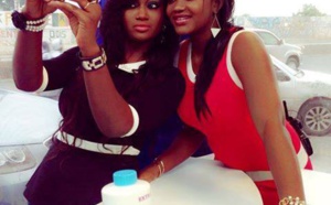 Fama Thioune et Adja Astou de Sen Tv en mode "selfie"