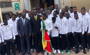 Football / CHAN 2023 : Les "Lions" locaux ont reçu le drapeau national