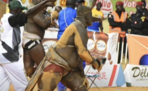 Défait contre Boy Niang : Balla Gaye 2 en "Gadaay" en France, pour préparer son combat contre Eumeu Sène 