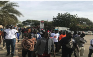 Bradage foncier à Saly : Les jeunes barricadent la station balnéaire