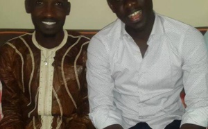 Demba Guissé pose avec Pape Diouf 