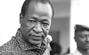 Burkina Faso : le président Blaise Compaoré annonce la dissolution du gouvernement et décrète l'état de siège